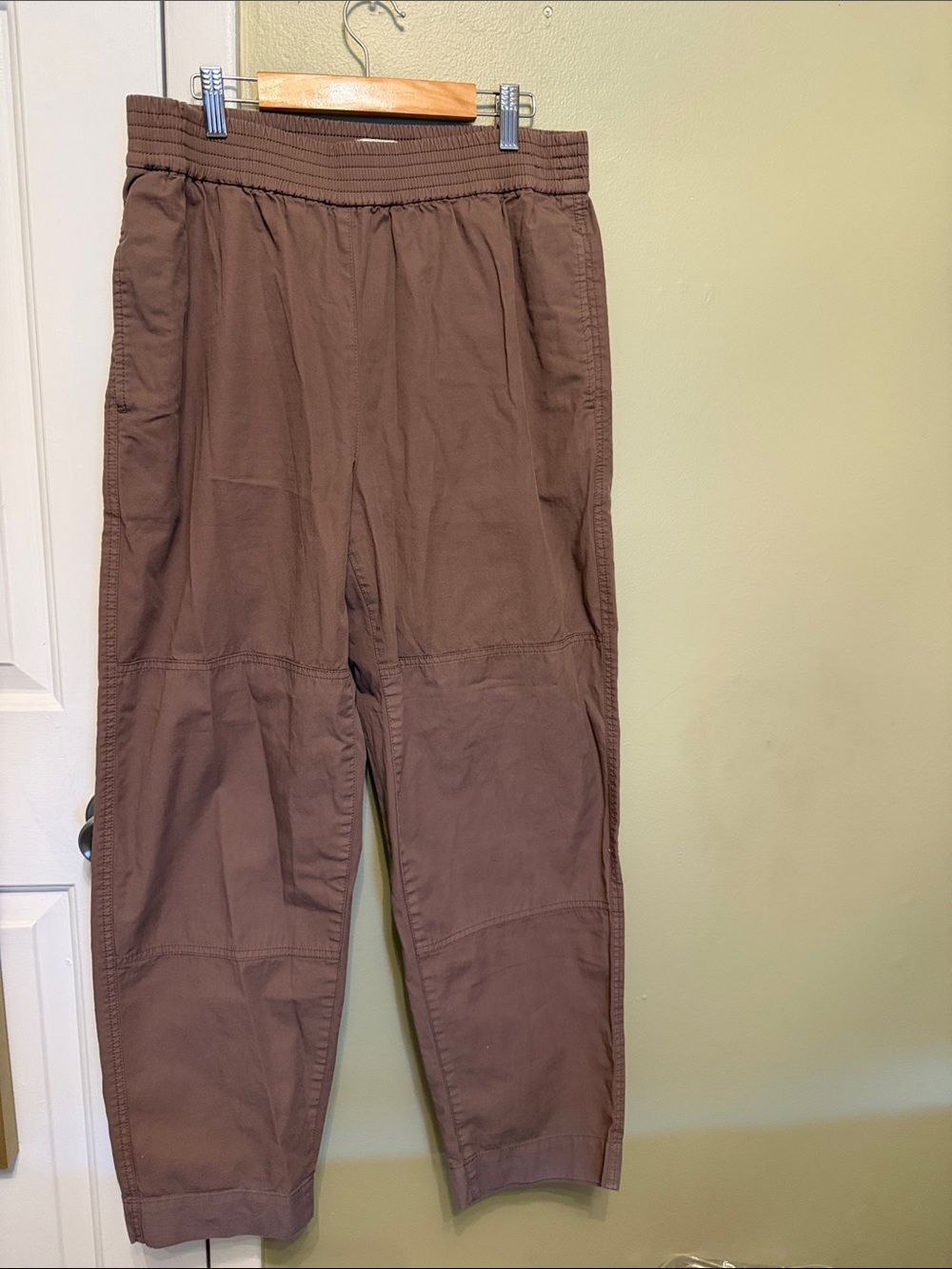 ARITZIA Wilfred Brown Elastic-Waist Track Pants